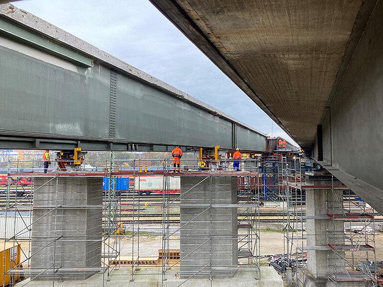 Neubau und Verschub der Autobahnbrücke Burgweinting
